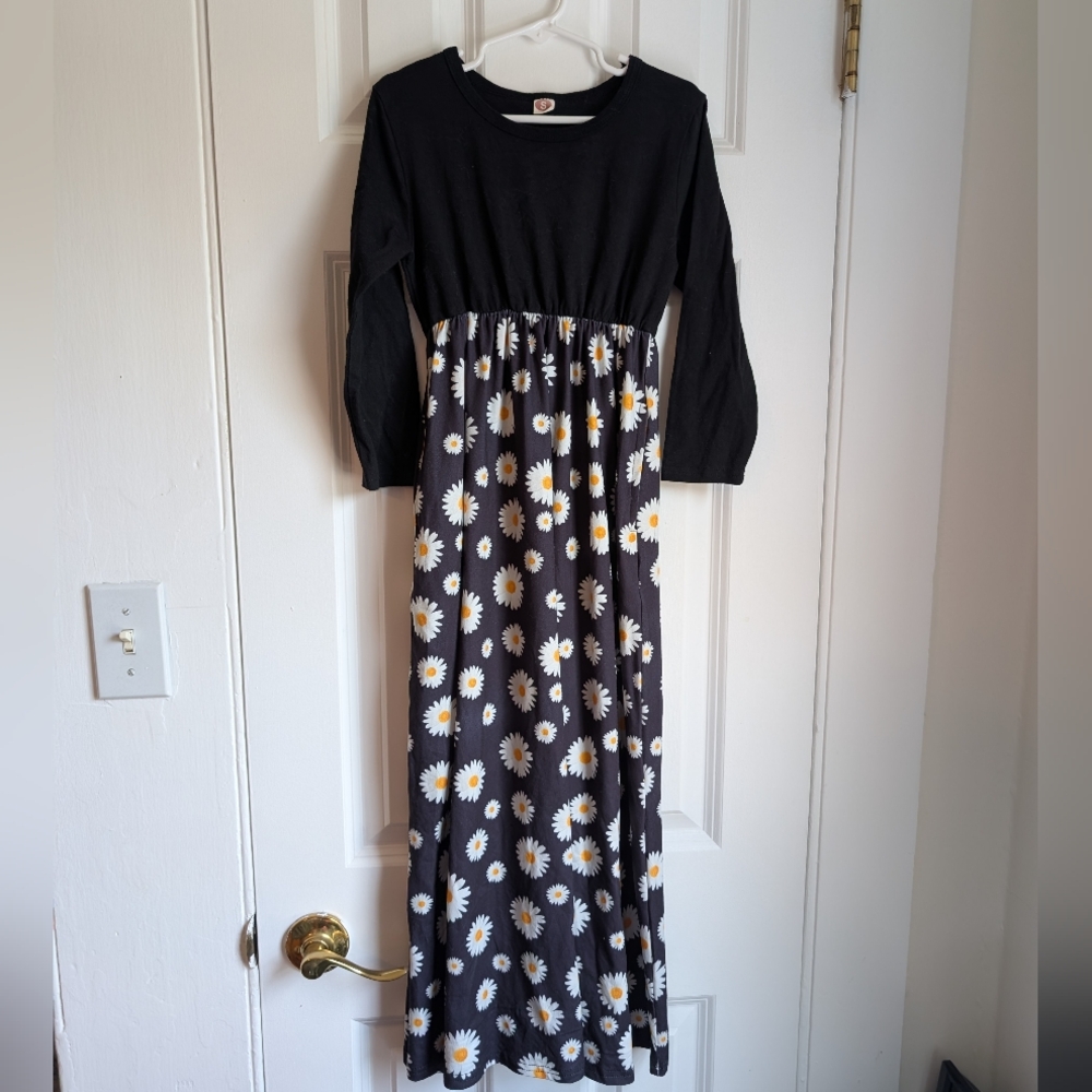 Girls Size S (5 / 6) Long Sleeve Sunflower Black Dress